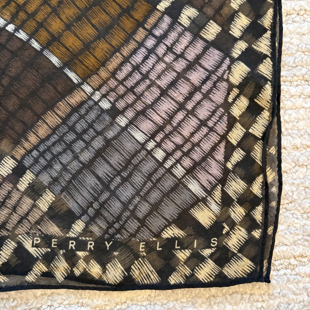 Perry Ellis Scarf - Picture 3 of 4
